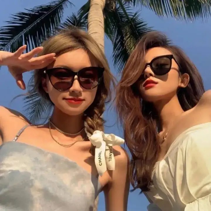 钢铁英雄 海报